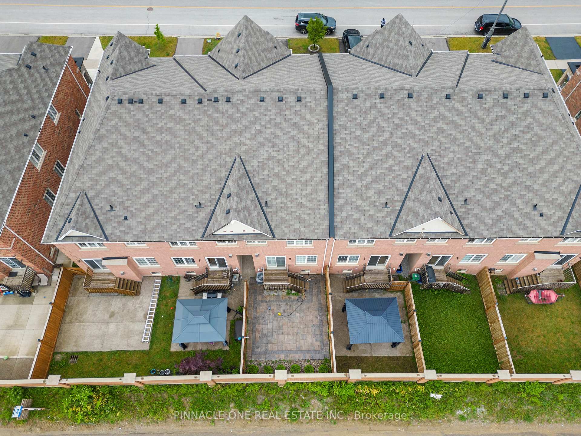 Photo 10 of 142 Sky Harbour Drive, Brampton, Brampton West — HOMEH