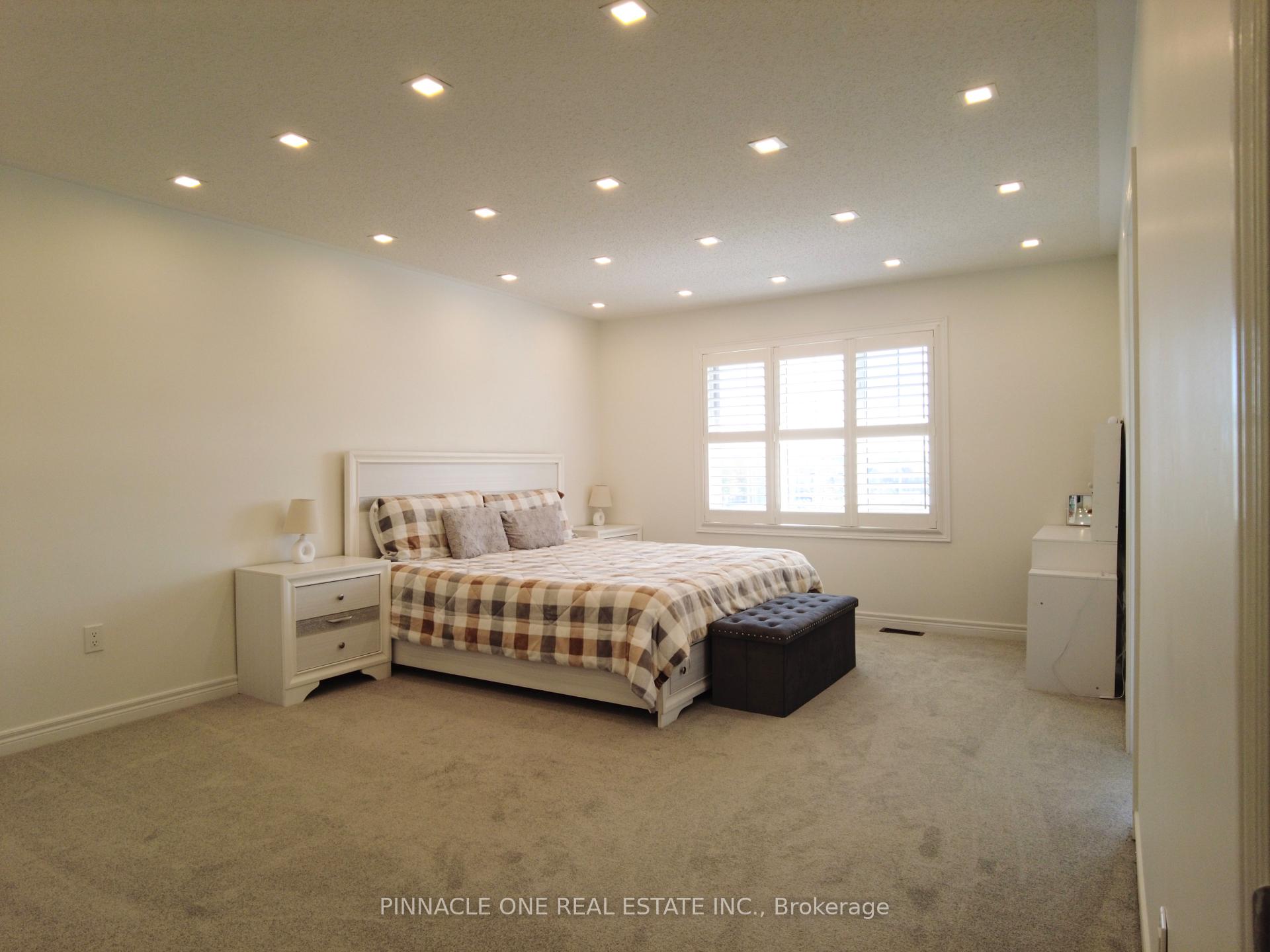 Photo 9 of 142 Sky Harbour Drive, Brampton, Brampton West — HOMEH