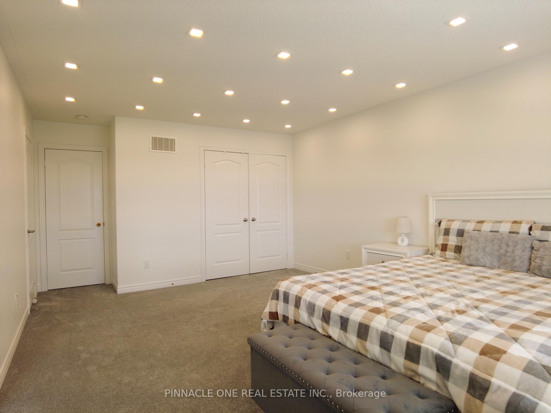 Photo 12 of 142 Sky Harbour Drive, Brampton, Brampton West — HOMEH