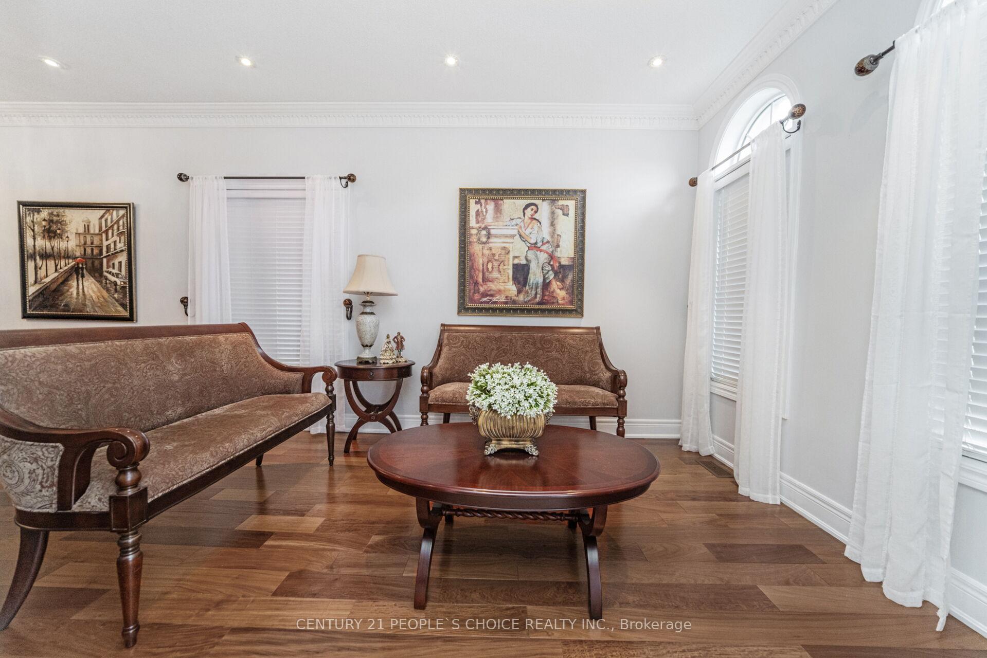 Photo 7 of 28 Coin Street, Brampton, Bram West — HOMEH