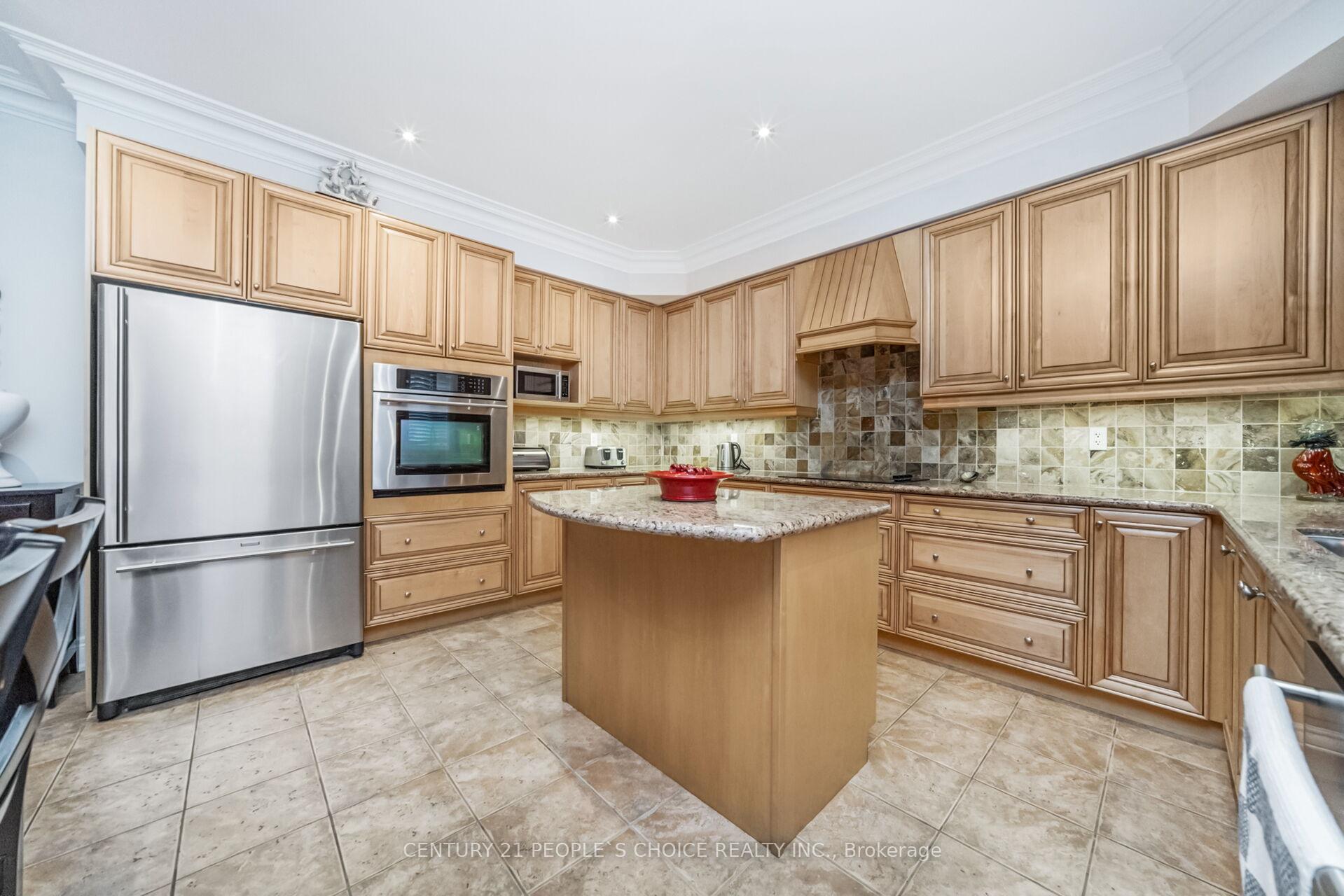 Photo 18 of 28 Coin Street, Brampton, Bram West — HOMEH