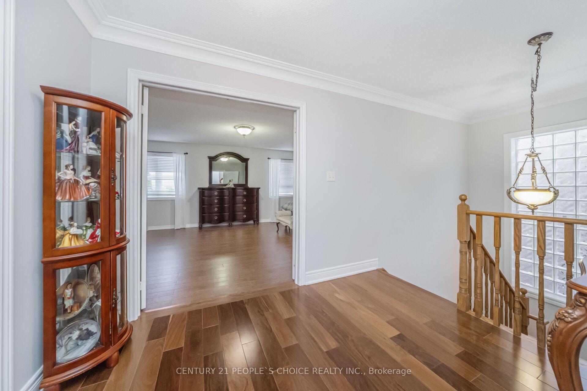 Photo 24 of 28 Coin Street, Brampton, Bram West — HOMEH