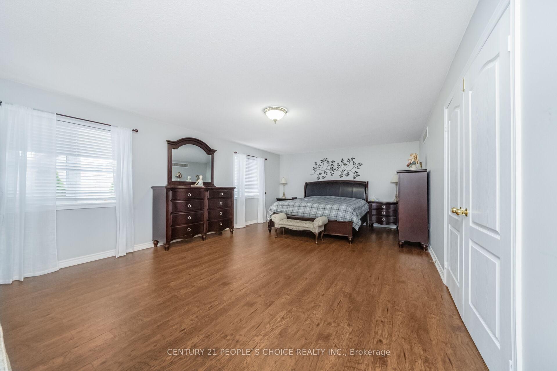 Photo 25 of 28 Coin Street, Brampton, Bram West — HOMEH