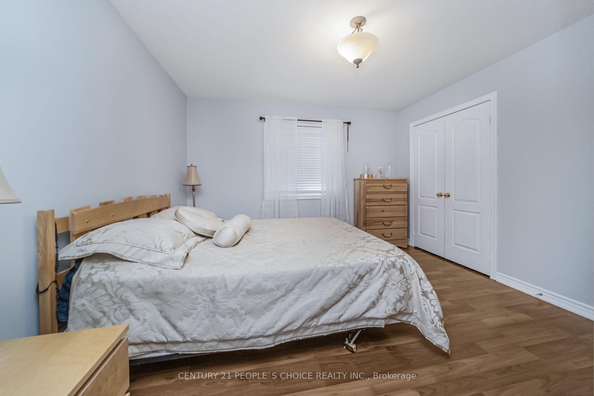 Photo 33 of 28 Coin Street, Brampton, Bram West — HOMEH