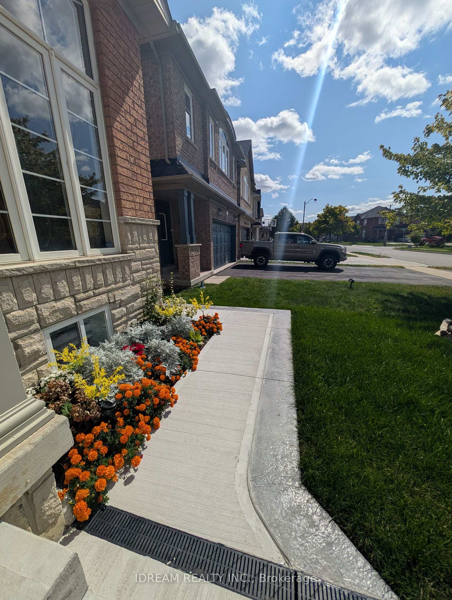 Photo 1 of Unit Bsmt, 35 Soapstone Trail, Brampton, Sandringham-Wellington — HOMEH