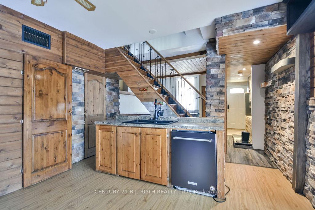 Photo 9 of 75 Gowan Street, Barrie, Allandale — HOMEH