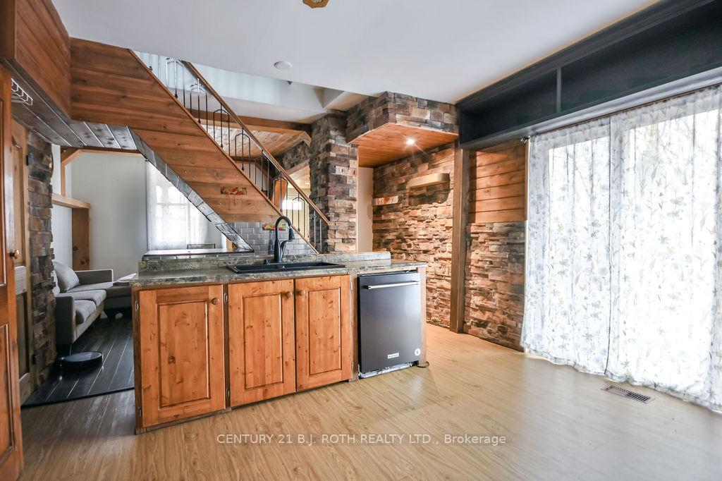 Photo 10 of 75 Gowan Street, Barrie, Allandale — HOMEH