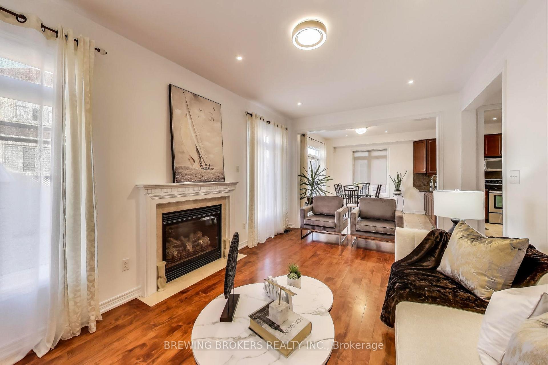 Photo 9 of 60 Yarden Drive, Vaughan, Patterson — HOMEH