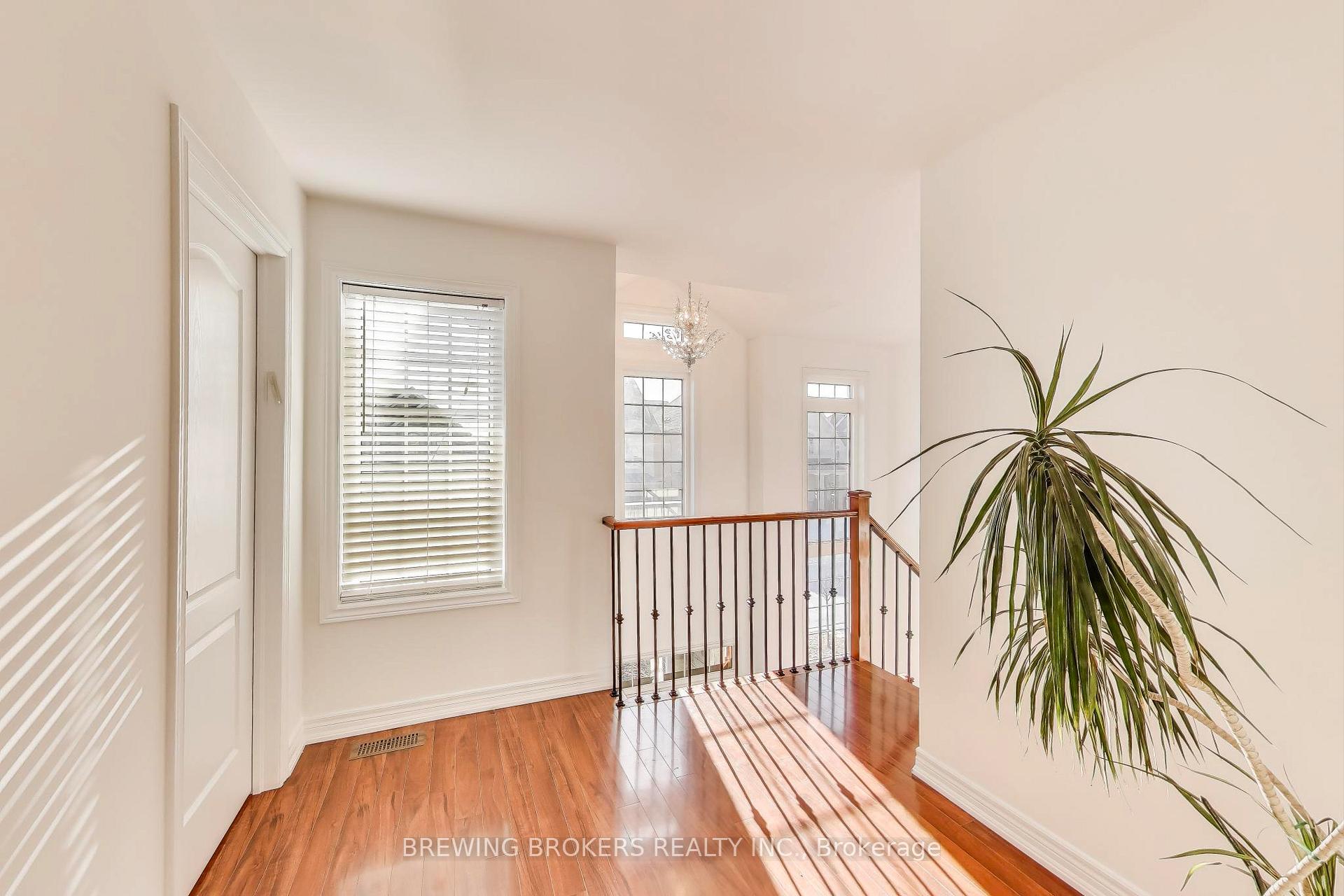 Photo 17 of 60 Yarden Drive, Vaughan, Patterson — HOMEH