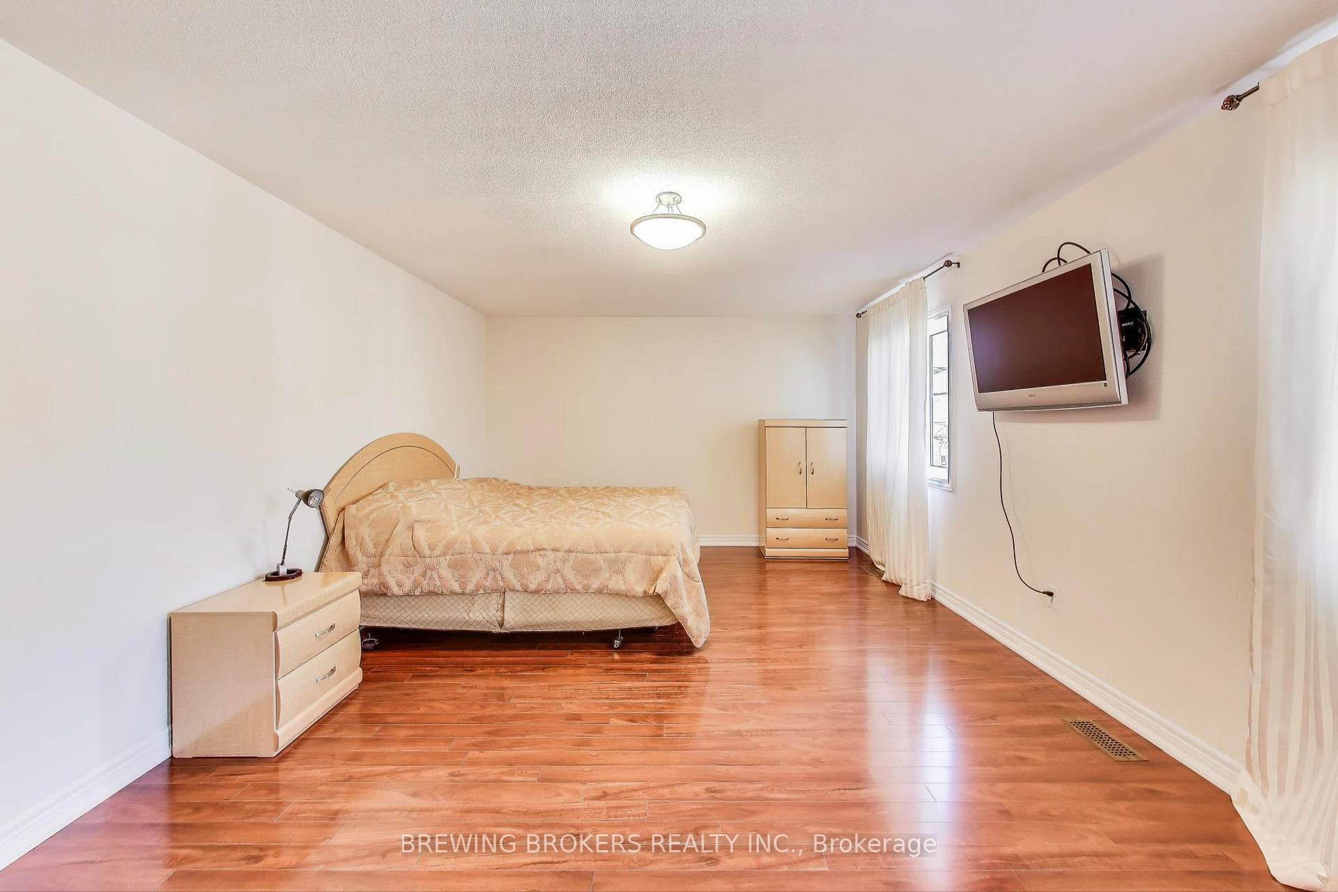 Photo 18 of 60 Yarden Drive, Vaughan, Patterson — HOMEH
