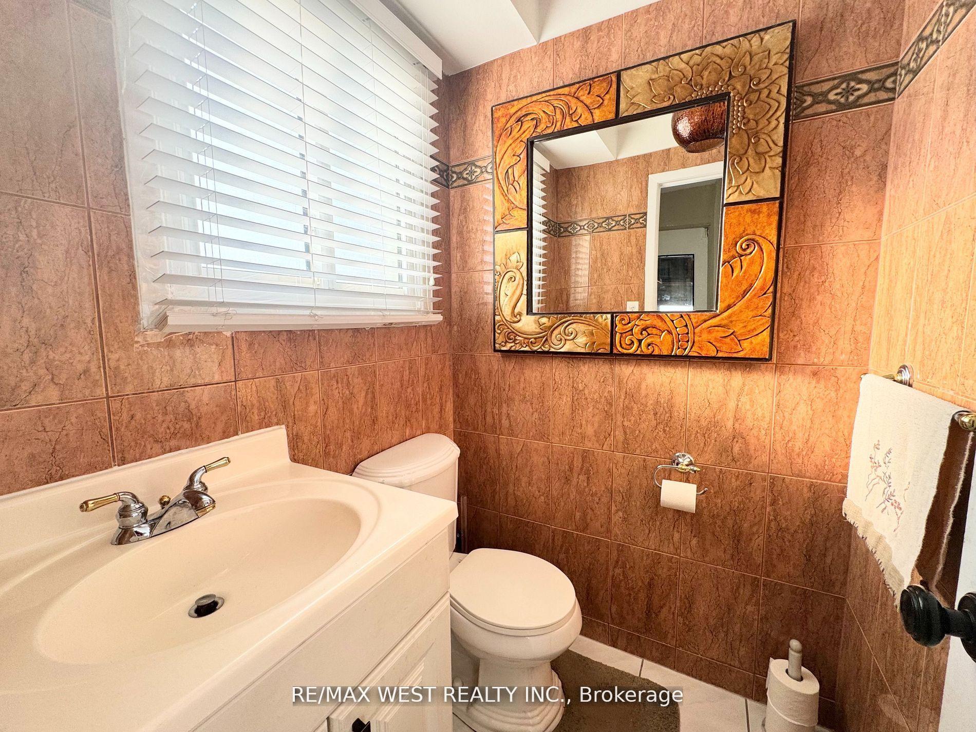 Photo 11 of 425 Hansen Road N, Brampton, Madoc — HOMEH