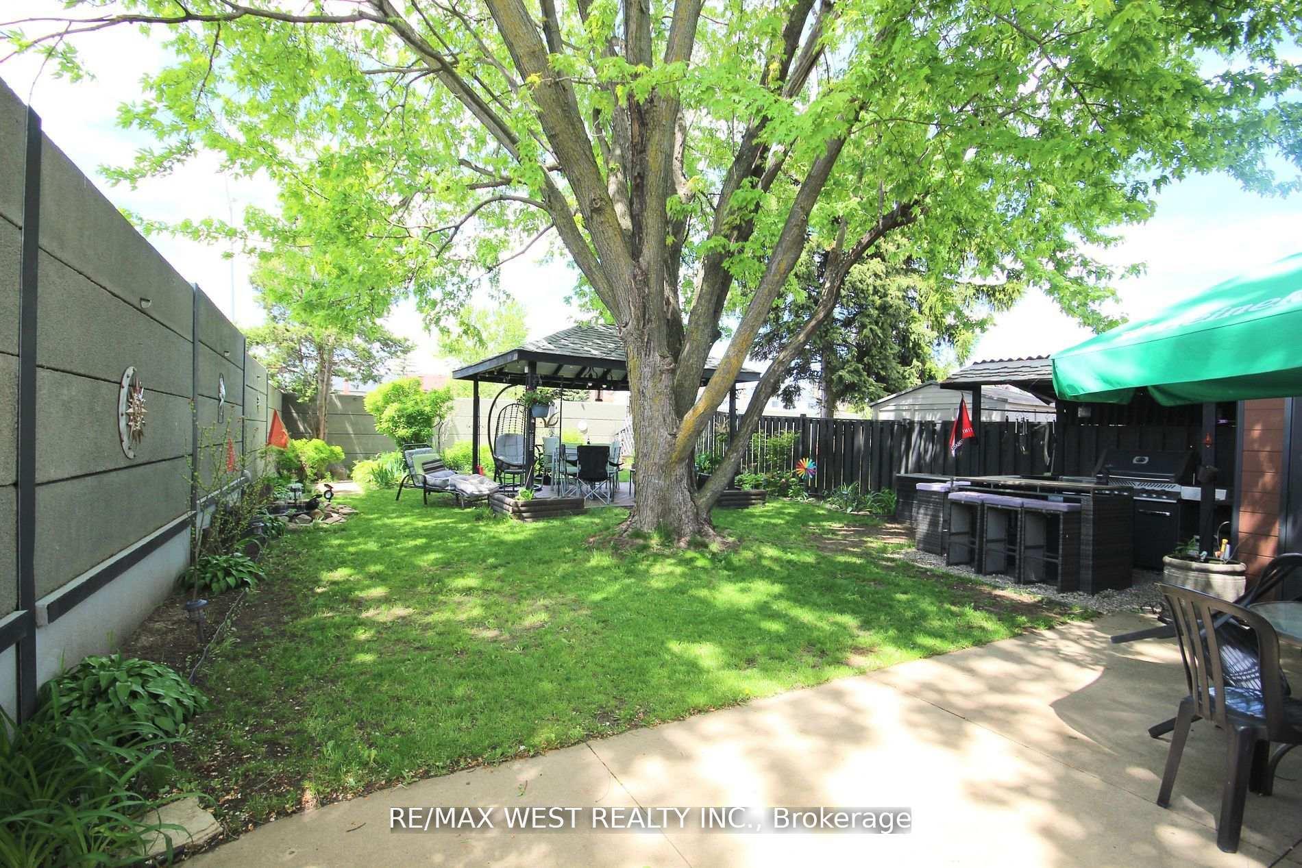 Photo 33 of 425 Hansen Road N, Brampton, Madoc — HOMEH