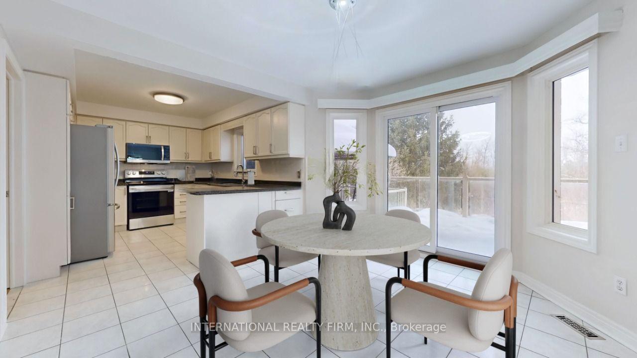 Photo 13 of 8 Bishop Drive, Barrie, Ardagh — HOMEH