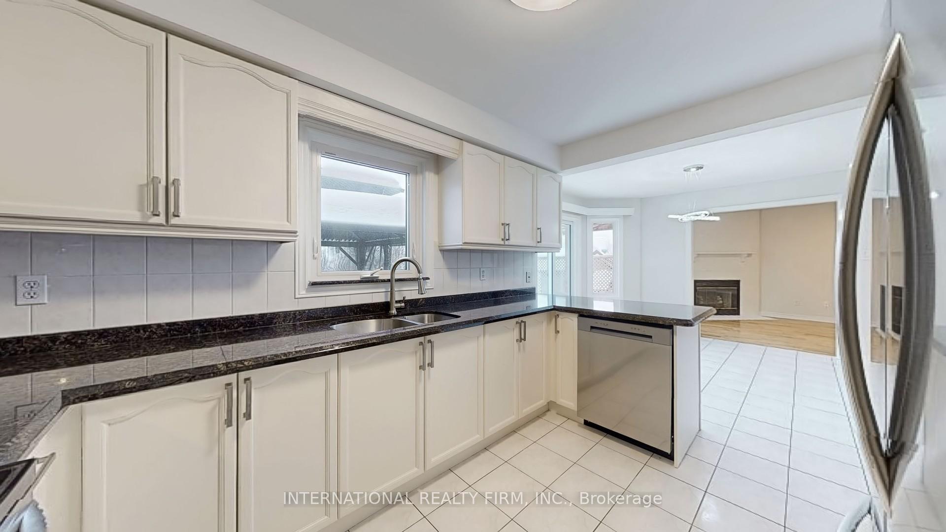 Photo 17 of 8 Bishop Drive, Barrie, Ardagh — HOMEH