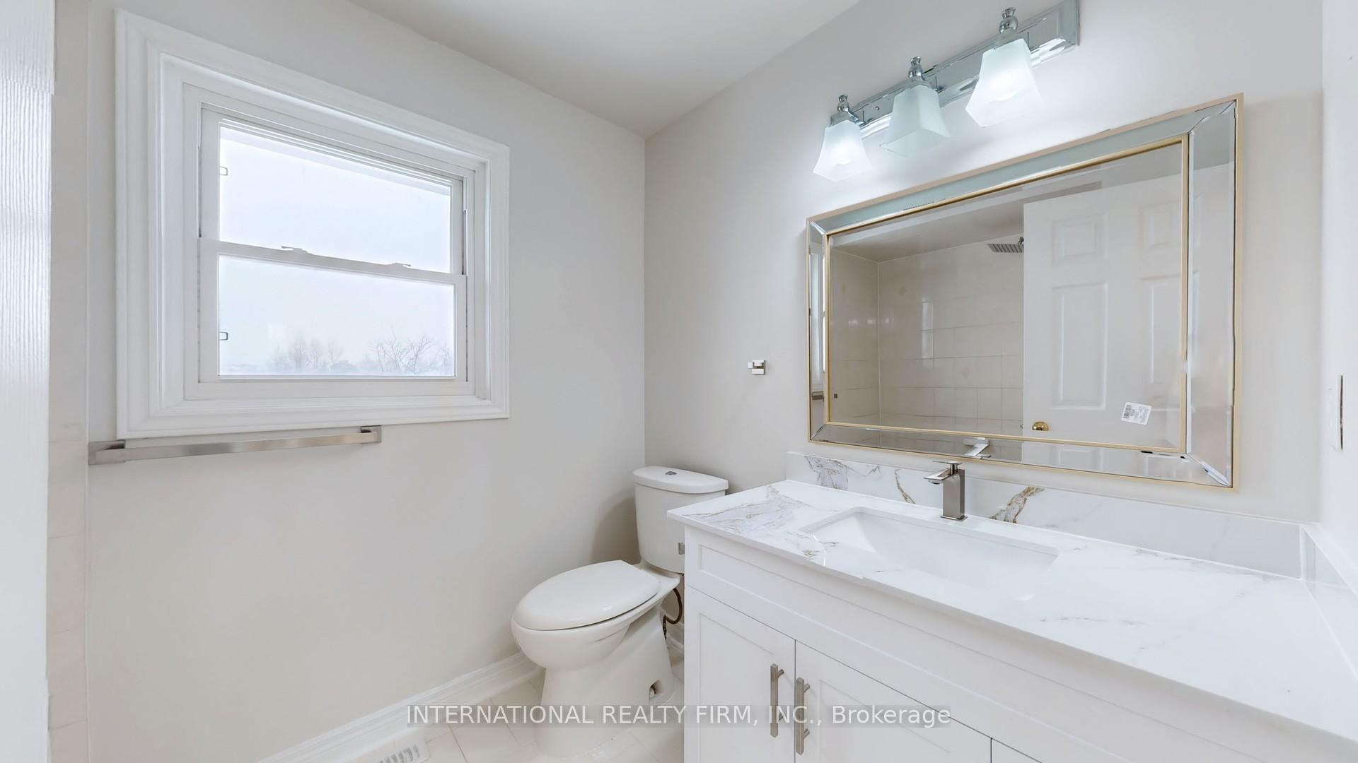 Photo 34 of 8 Bishop Drive, Barrie, Ardagh — HOMEH