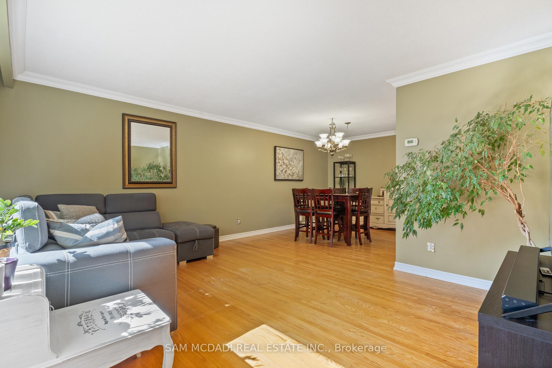 Photo 7 of 77 Lockton Crescent, Brampton, Brampton East — HOMEH