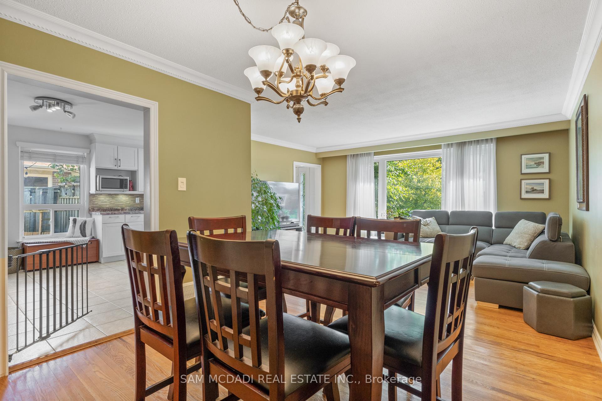 Photo 10 of 77 Lockton Crescent, Brampton, Brampton East — HOMEH