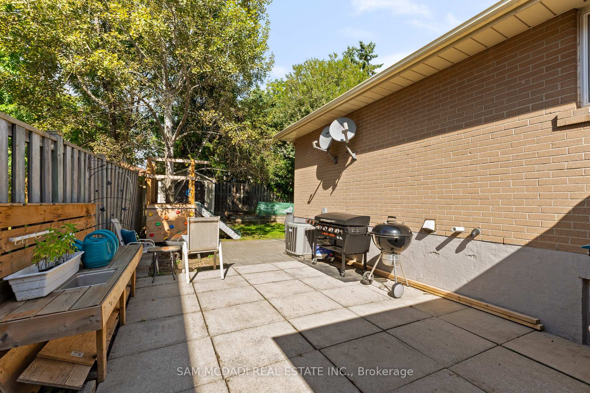 Photo 38 of 77 Lockton Crescent, Brampton, Brampton East — HOMEH