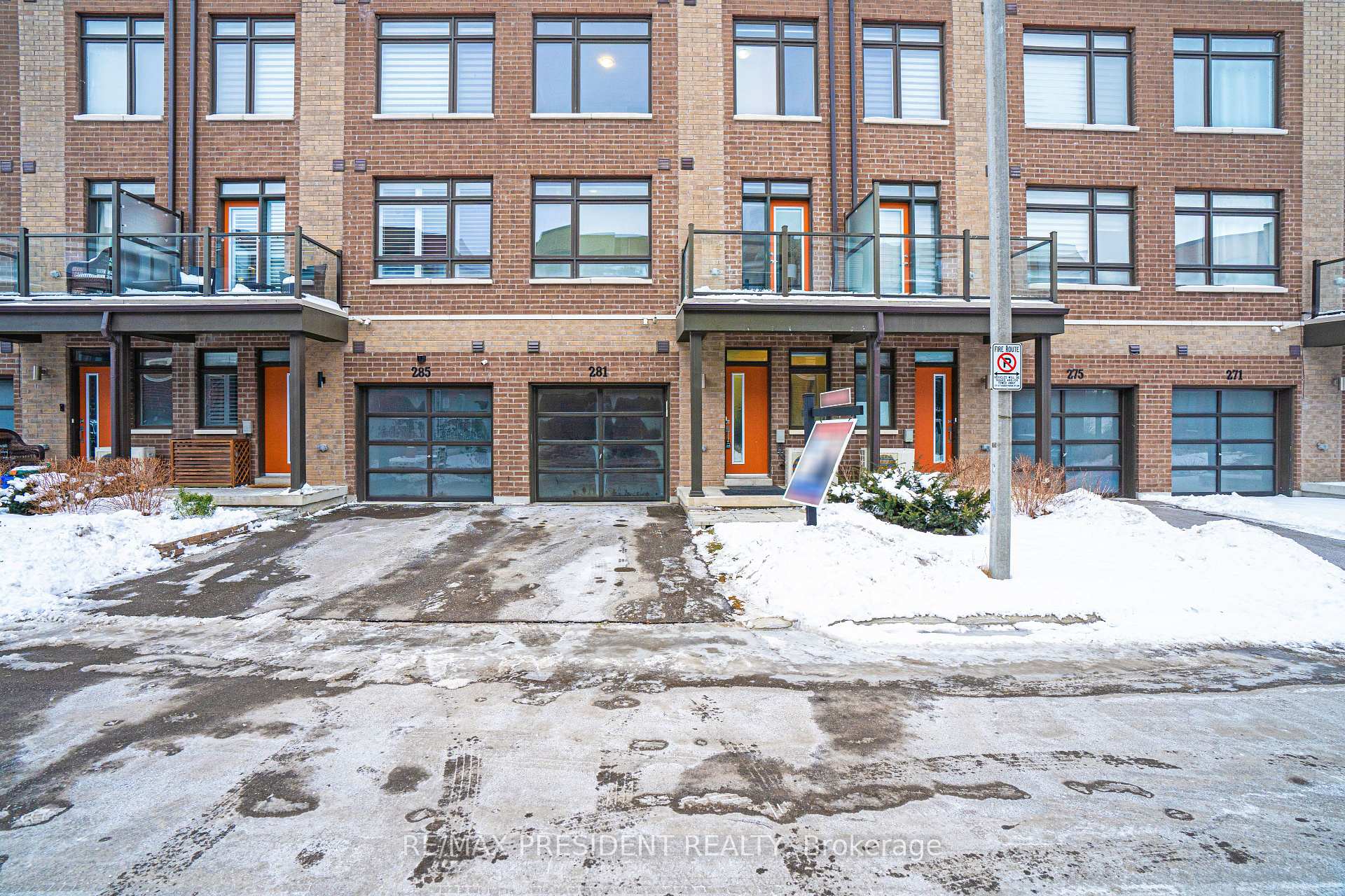 Photo 2 of 281 Dalhousie Street, Vaughan, Vaughan Grove — HOMEH