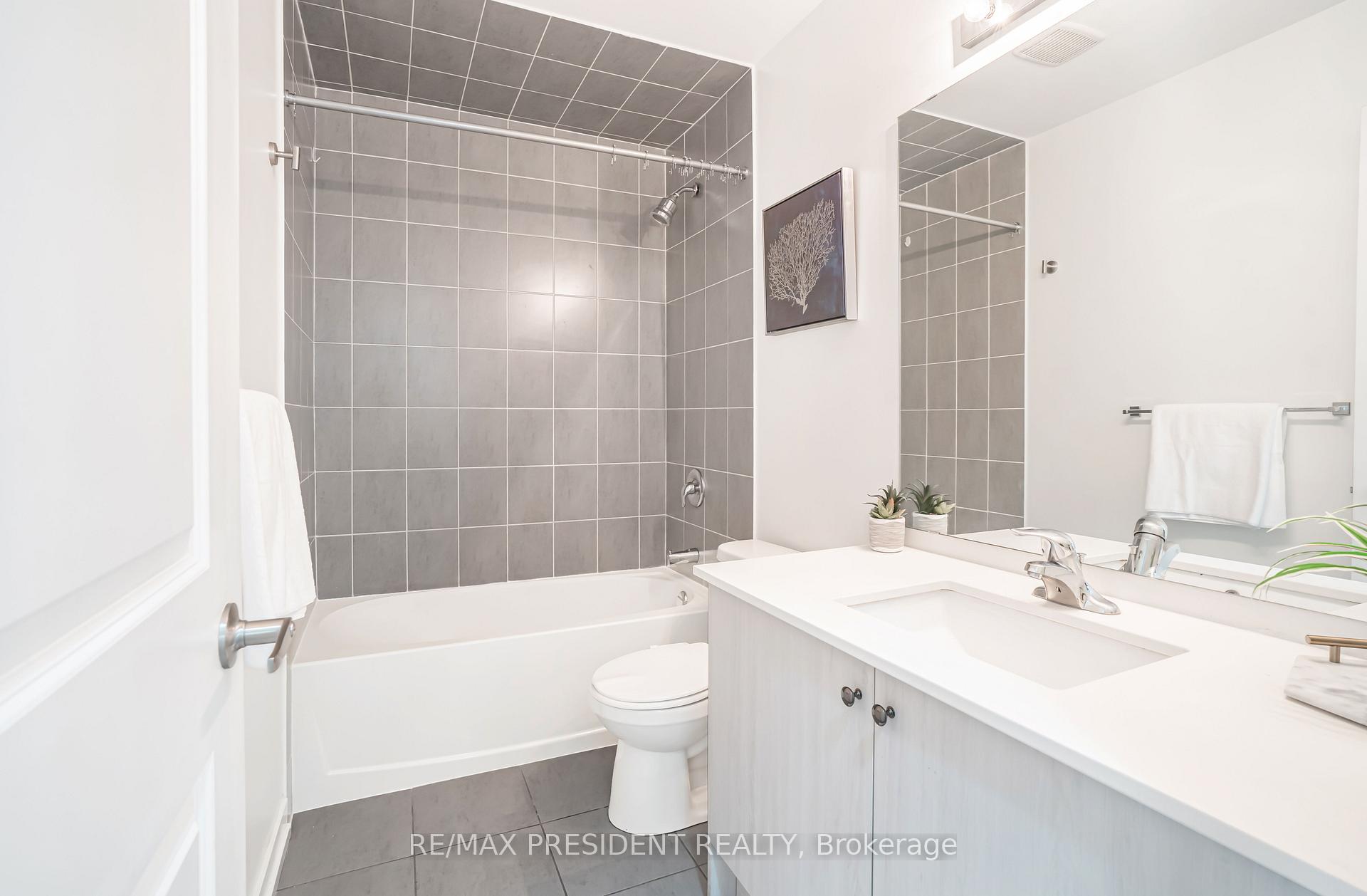 Photo 8 of 281 Dalhousie Street, Vaughan, Vaughan Grove — HOMEH