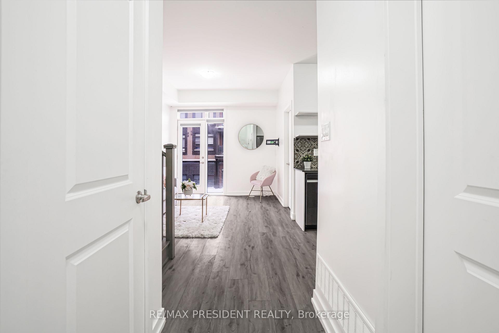 Photo 9 of 281 Dalhousie Street, Vaughan, Vaughan Grove — HOMEH