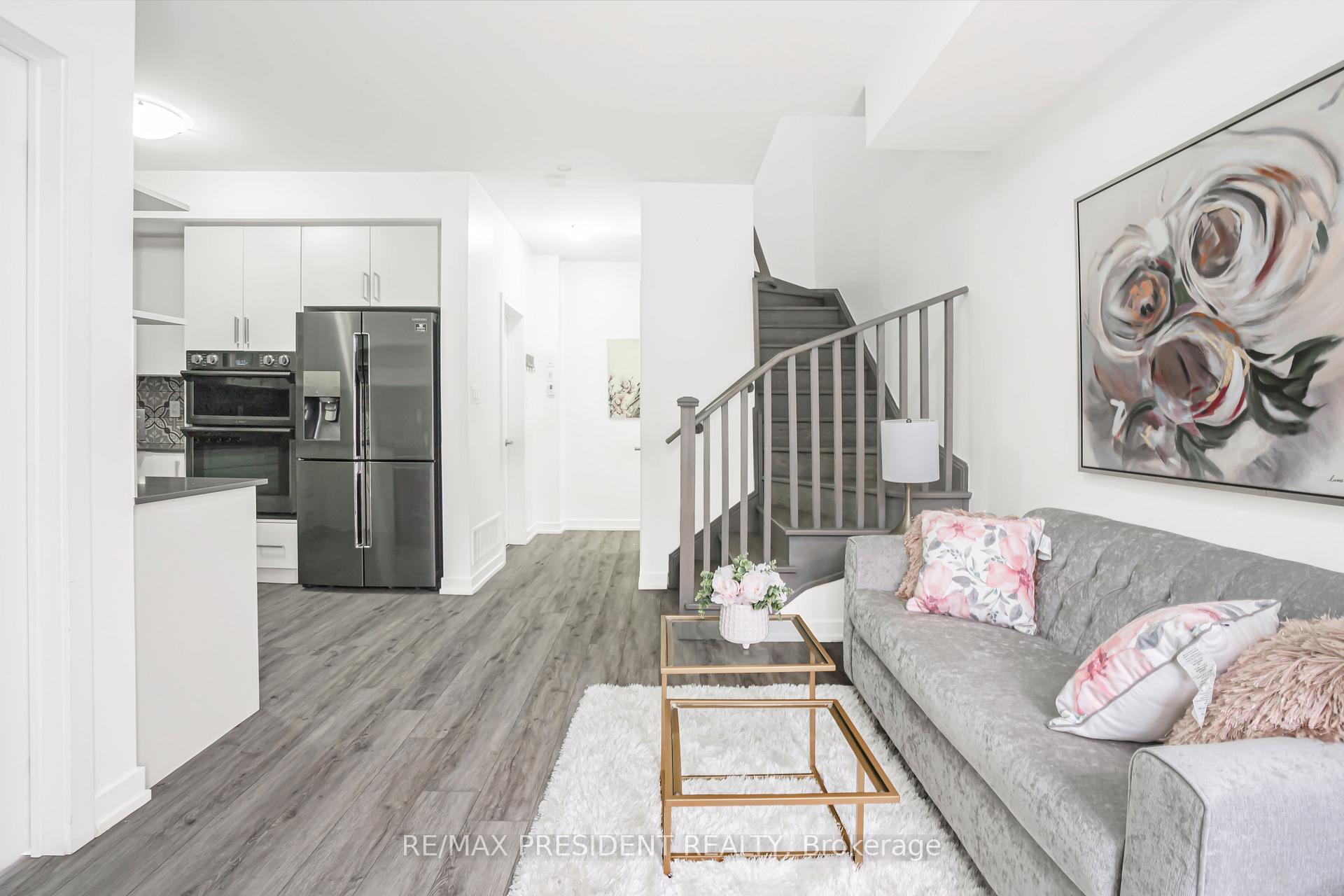 Photo 10 of 281 Dalhousie Street, Vaughan, Vaughan Grove — HOMEH