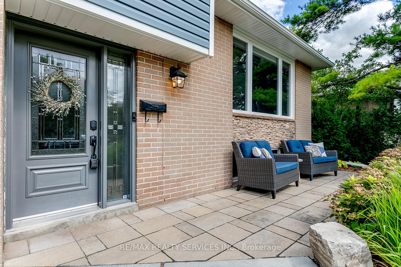 Photo 3 of 264 Bartley Bull Parkway, Brampton, Brampton East — HOMEH