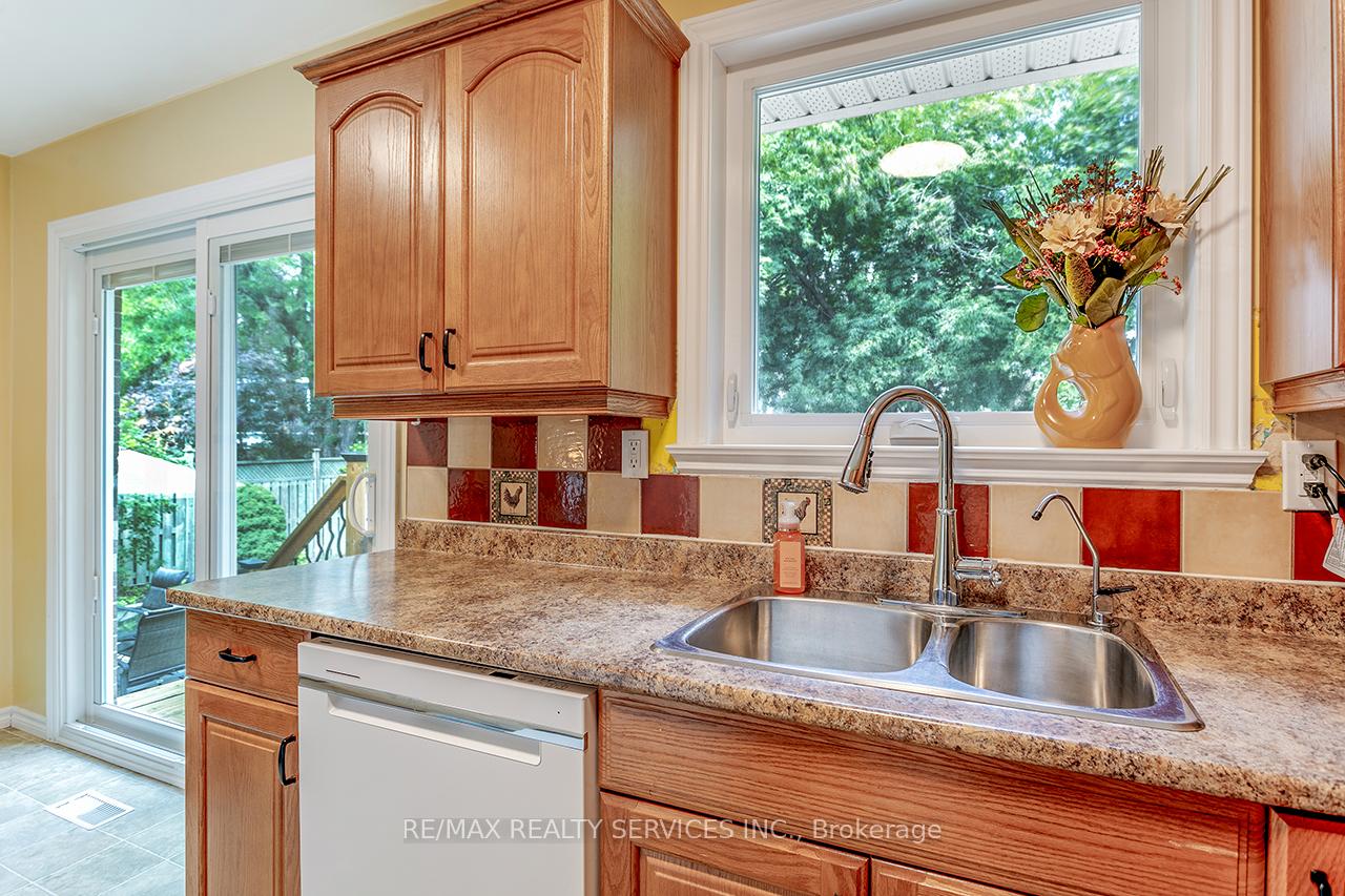 Photo 14 of 264 Bartley Bull Parkway, Brampton, Brampton East — HOMEH