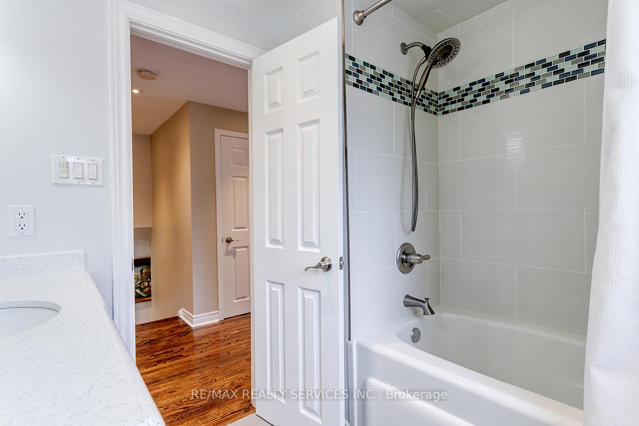 Photo 24 of 264 Bartley Bull Parkway, Brampton, Brampton East — HOMEH