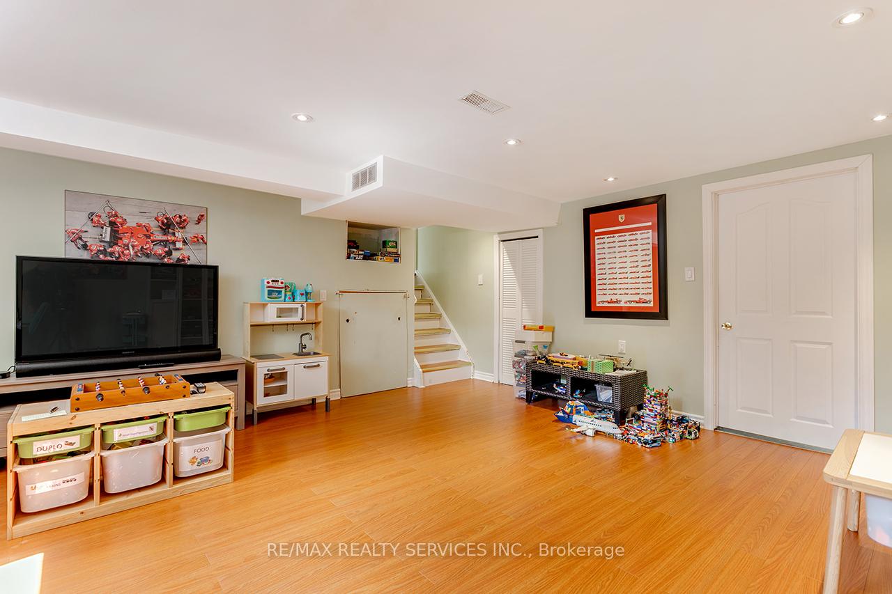Photo 25 of 264 Bartley Bull Parkway, Brampton, Brampton East — HOMEH