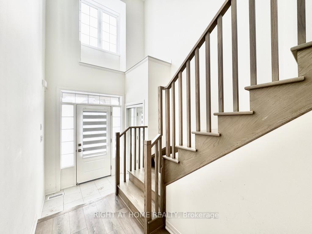Photo 8 of 89 Shepherd Drive, Barrie, Rural Barrie Southeast — HOMEH