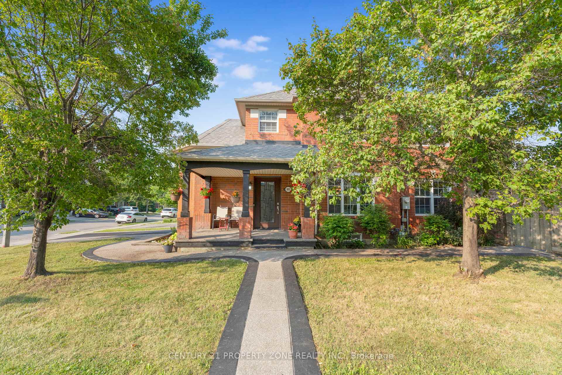 Photo 2 of 185 Brisdale Drive, Brampton, Fletcher's Meadow — HOMEH