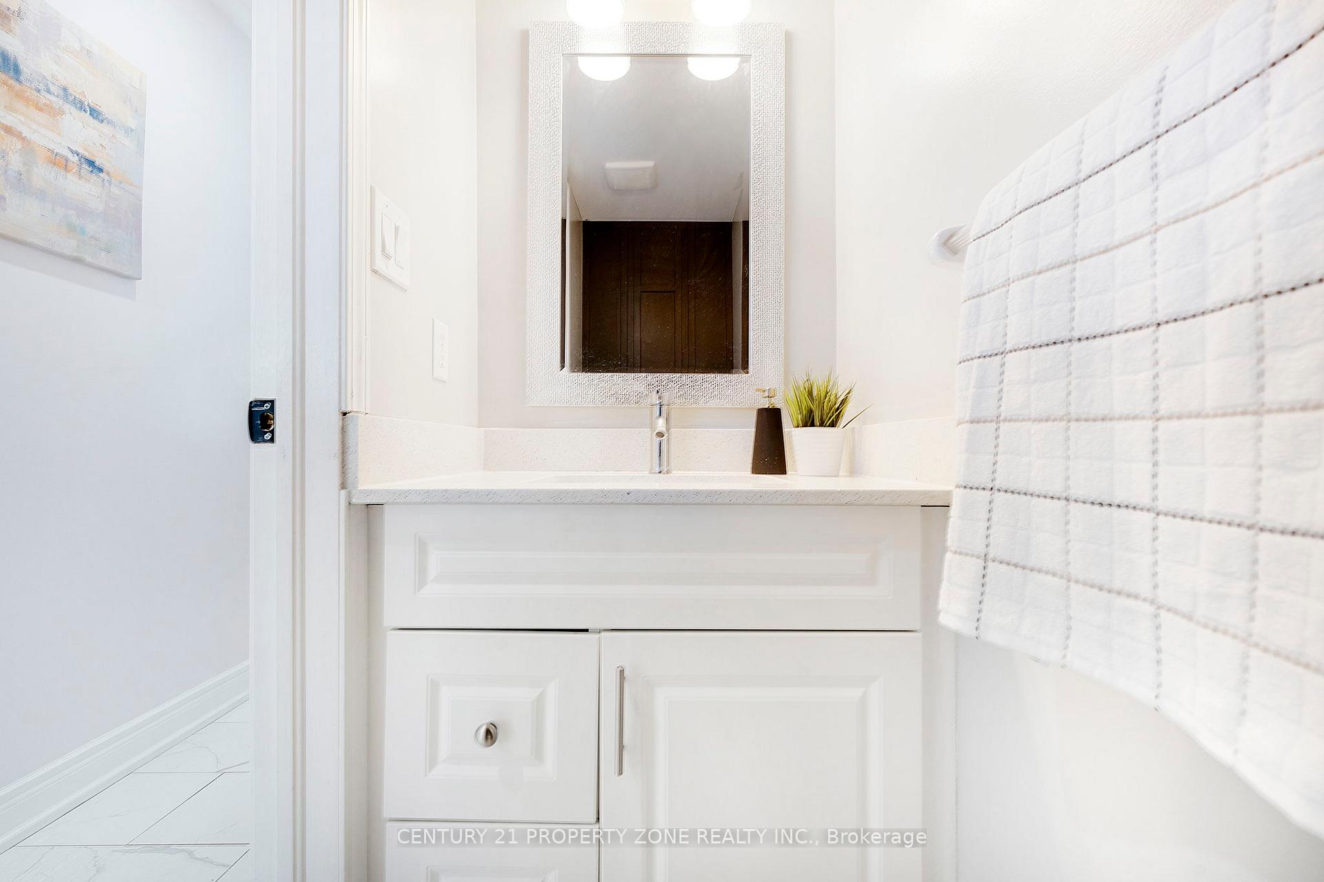 Photo 13 of 185 Brisdale Drive, Brampton, Fletcher's Meadow — HOMEH