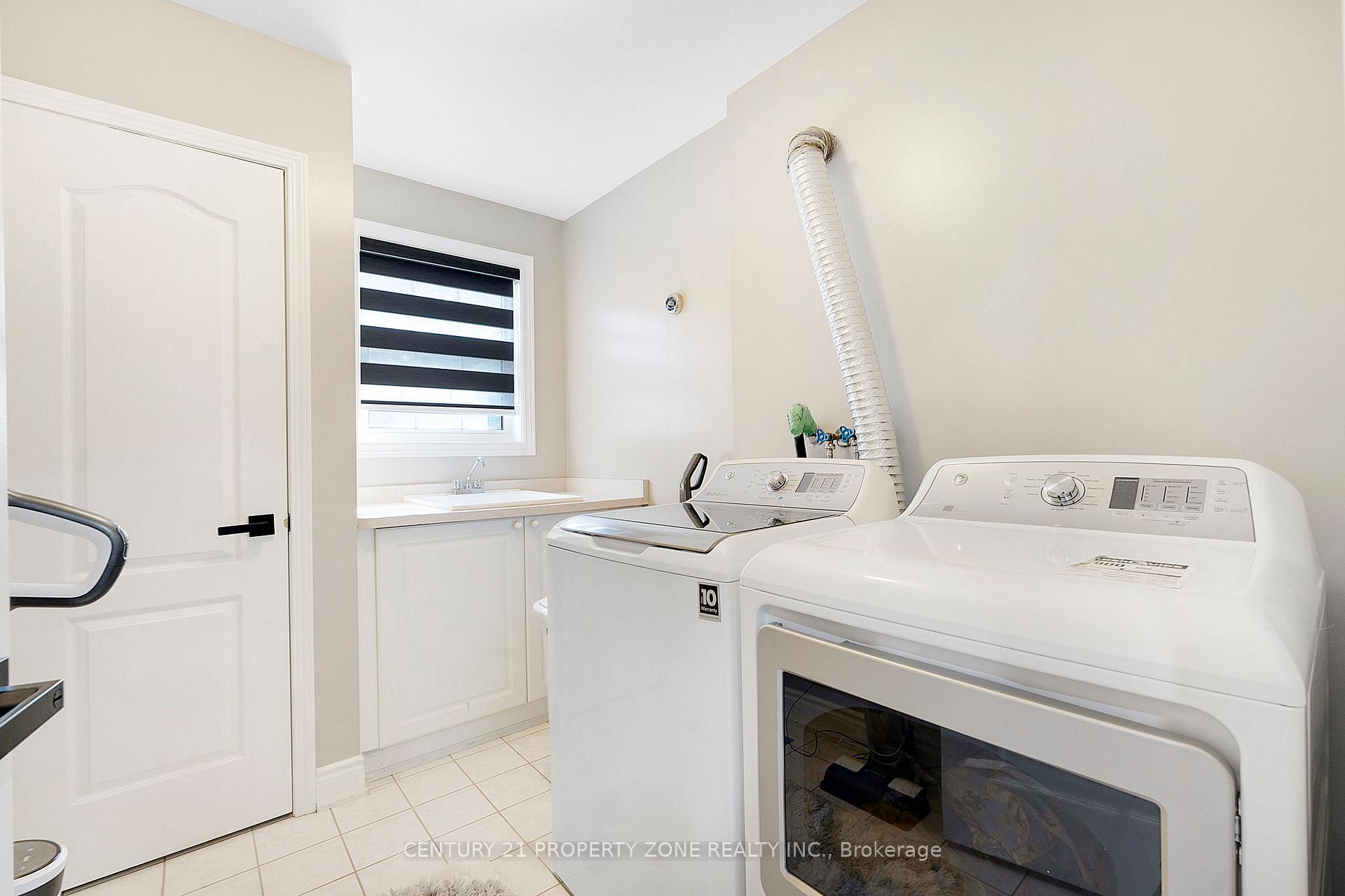 Photo 27 of 185 Brisdale Drive, Brampton, Fletcher's Meadow — HOMEH