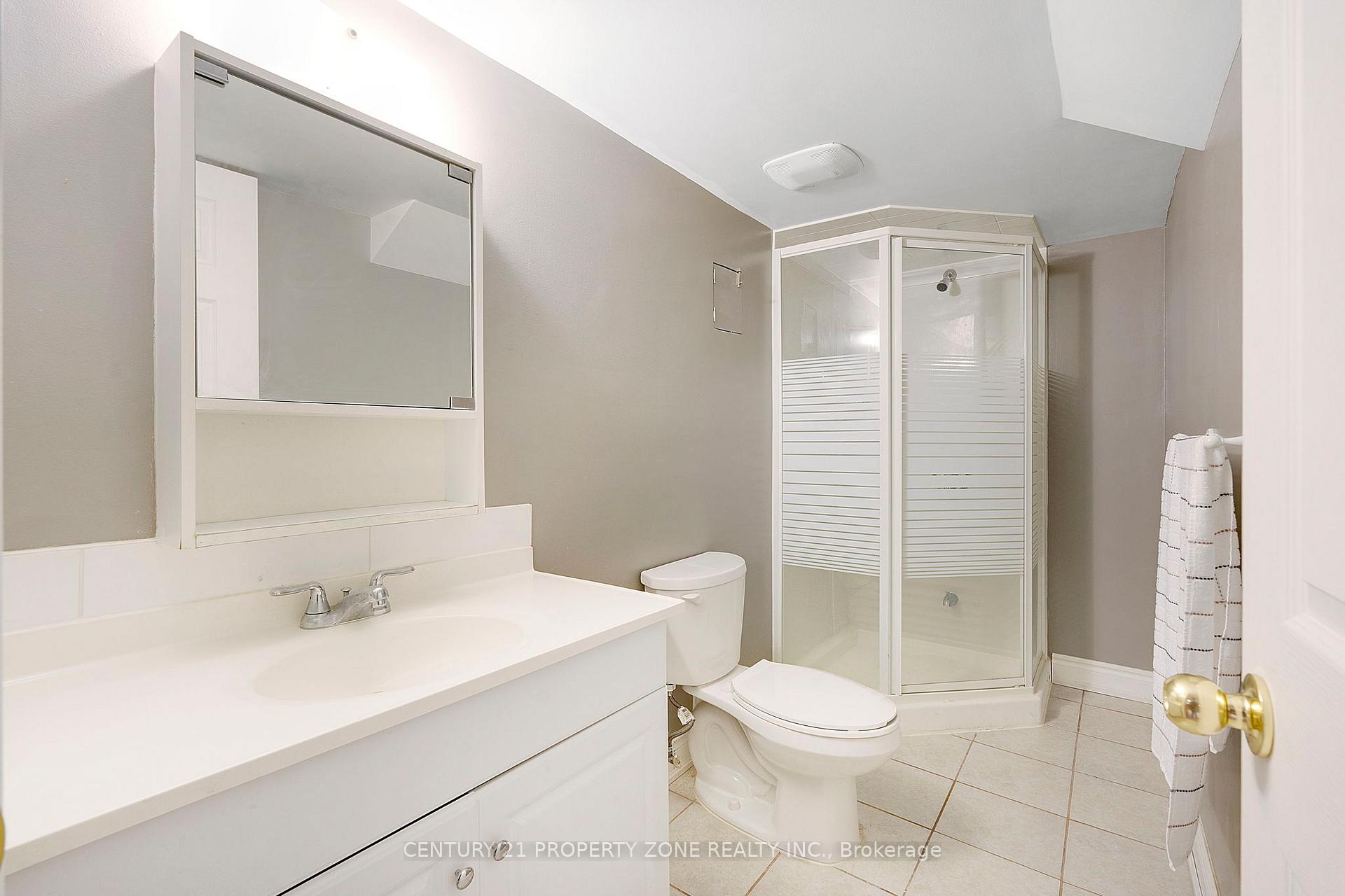 Photo 30 of 185 Brisdale Drive, Brampton, Fletcher's Meadow — HOMEH