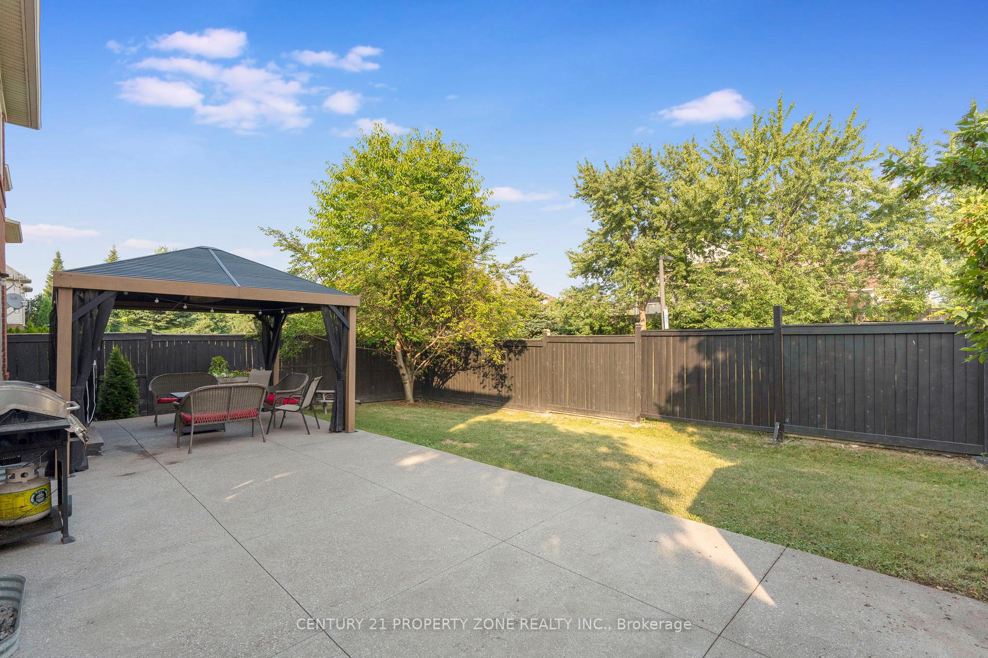 Photo 32 of 185 Brisdale Drive, Brampton, Fletcher's Meadow — HOMEH