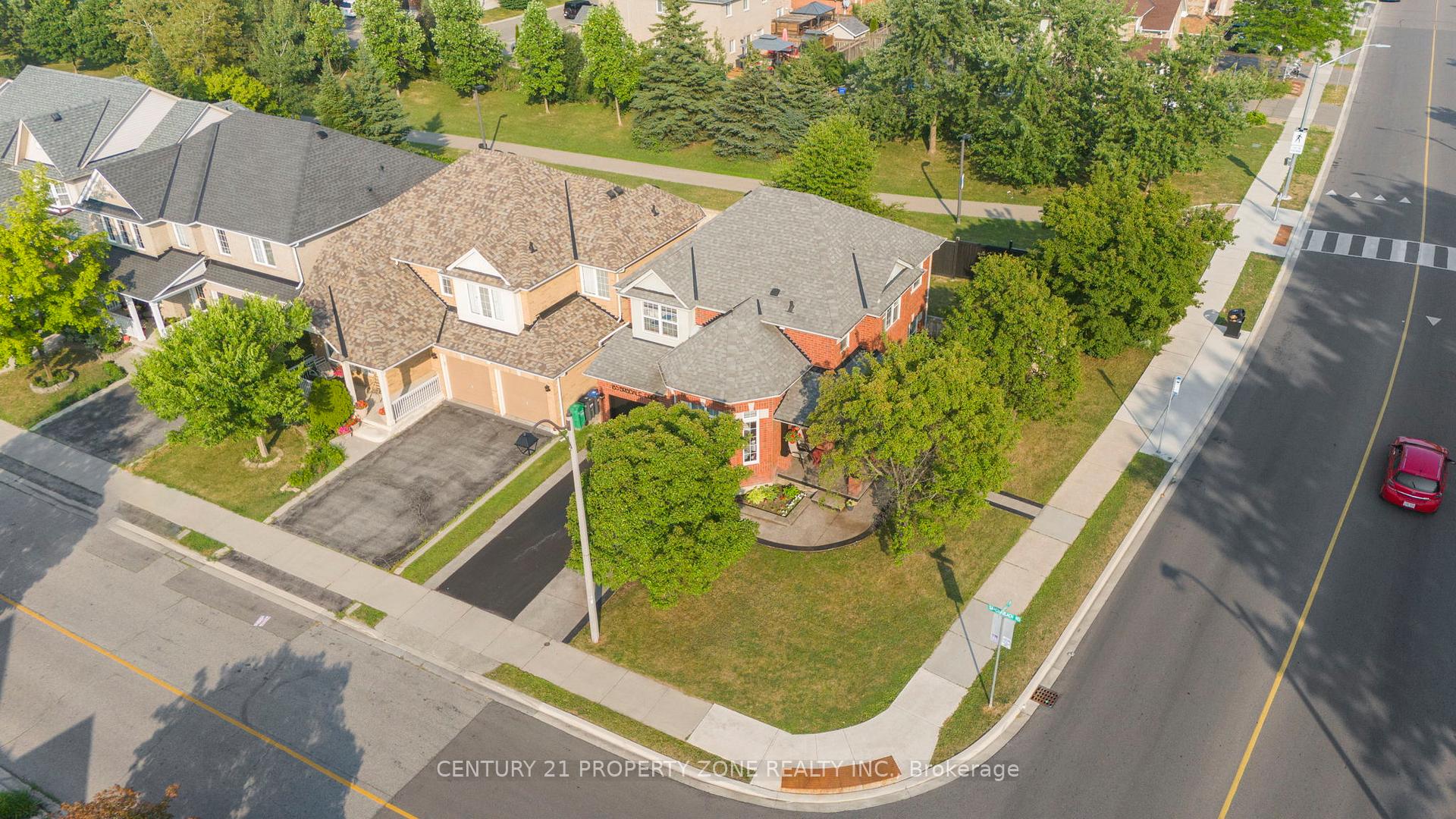 Photo 34 of 185 Brisdale Drive, Brampton, Fletcher's Meadow — HOMEH