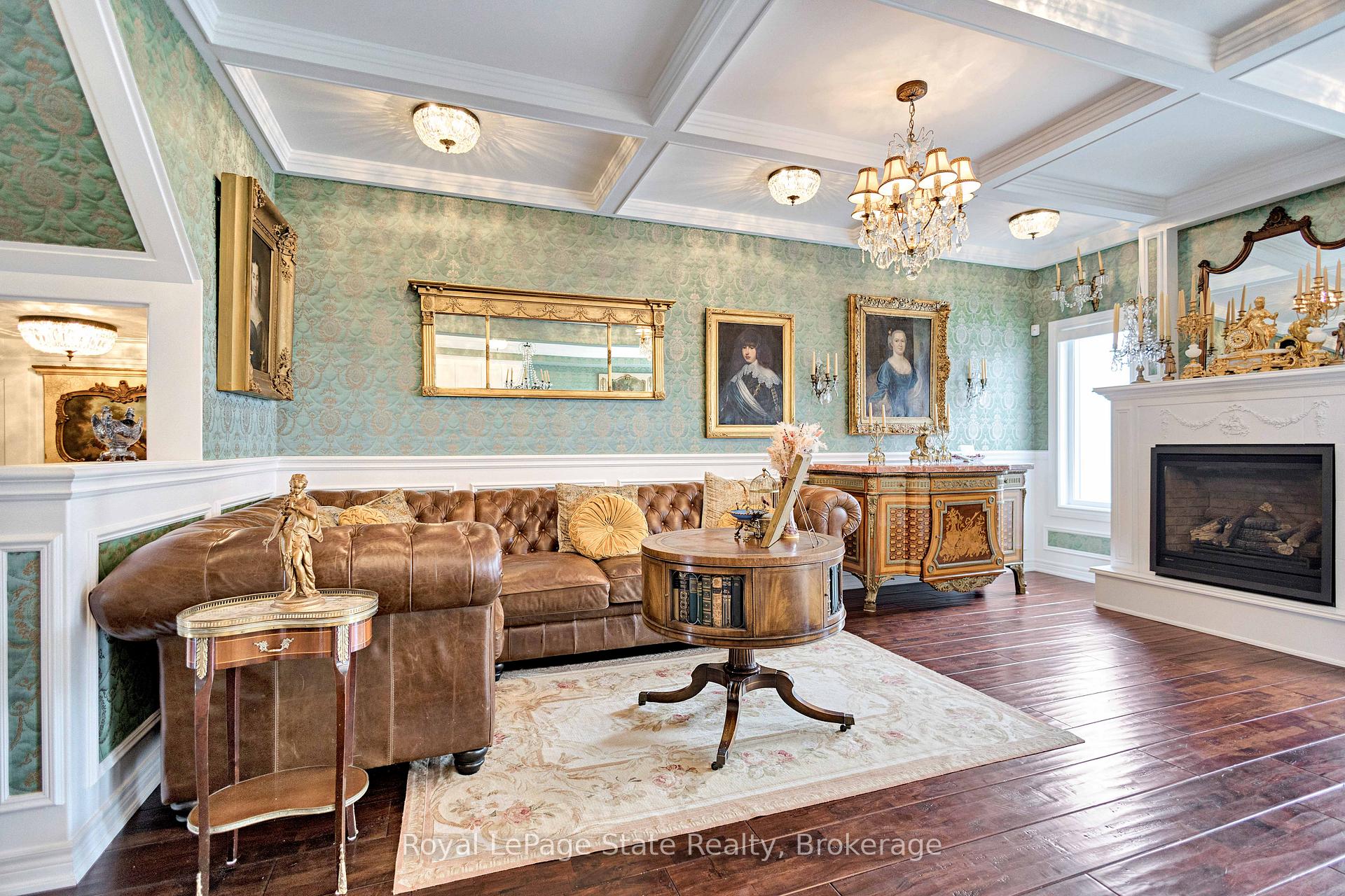 Photo 11 of 275 John Frederick Drive, Hamilton, Meadowlands — HOMEH