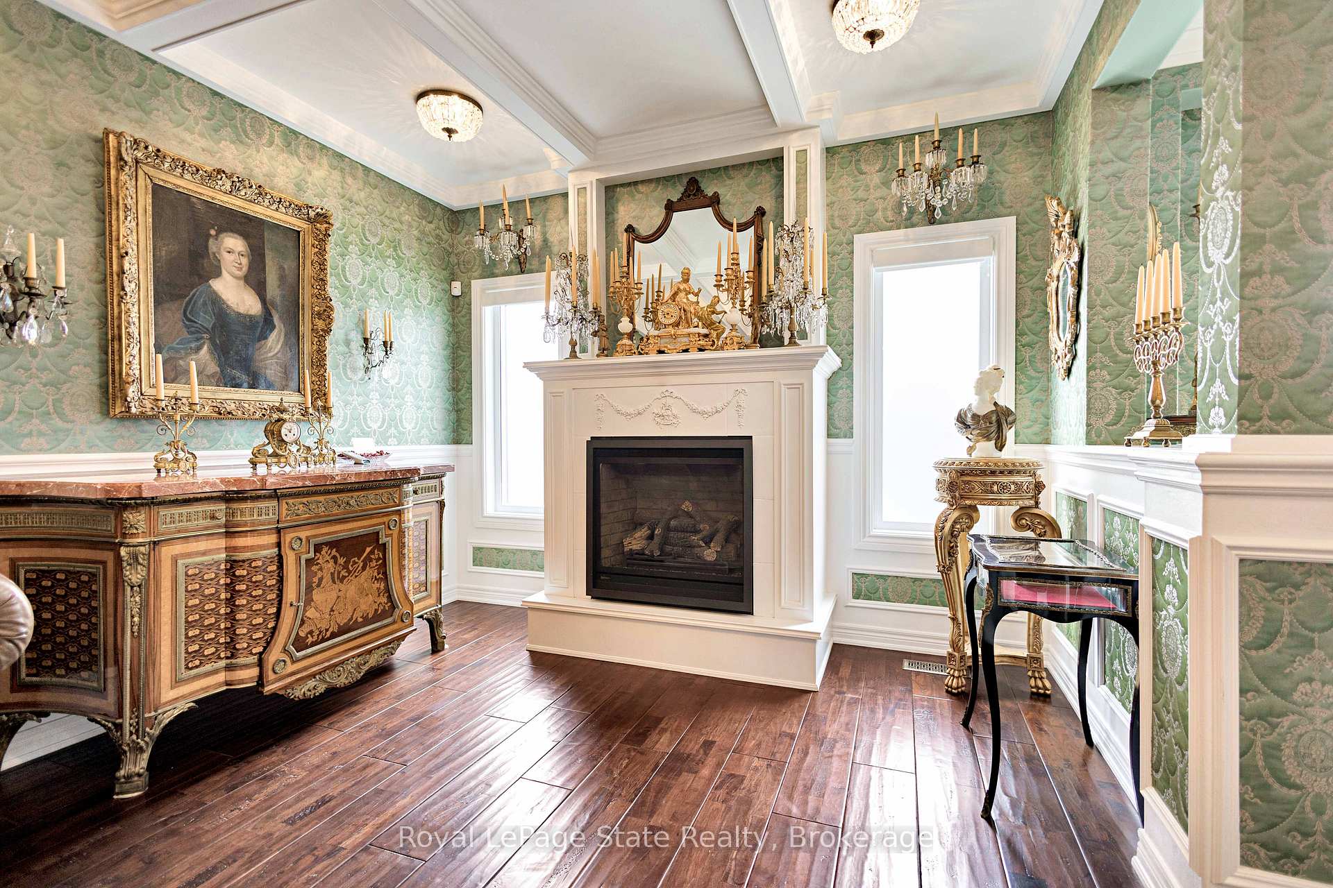 Photo 12 of 275 John Frederick Drive, Hamilton, Meadowlands — HOMEH