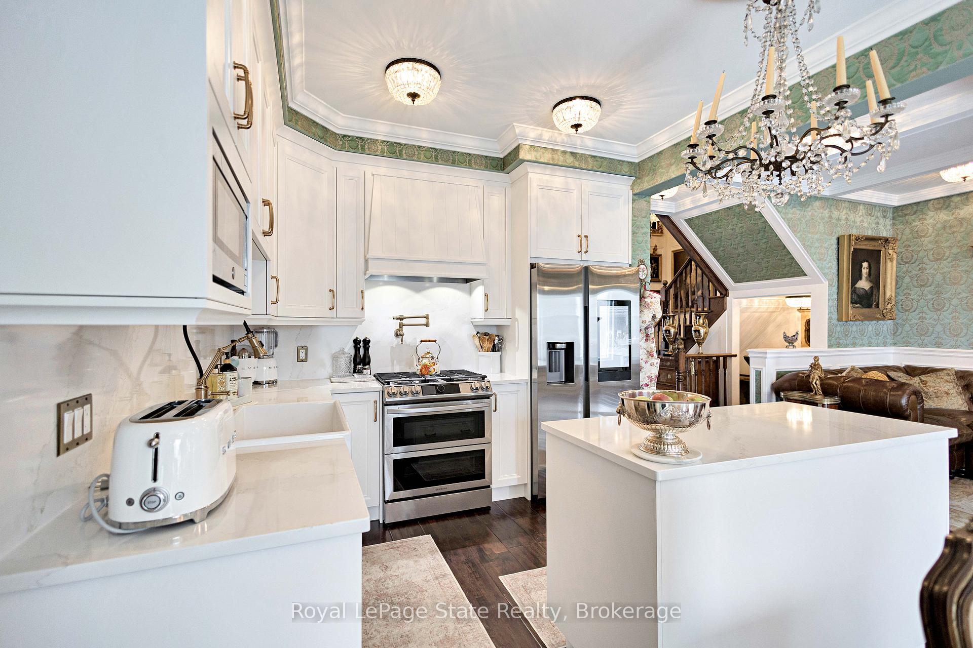 Photo 17 of 275 John Frederick Drive, Hamilton, Meadowlands — HOMEH