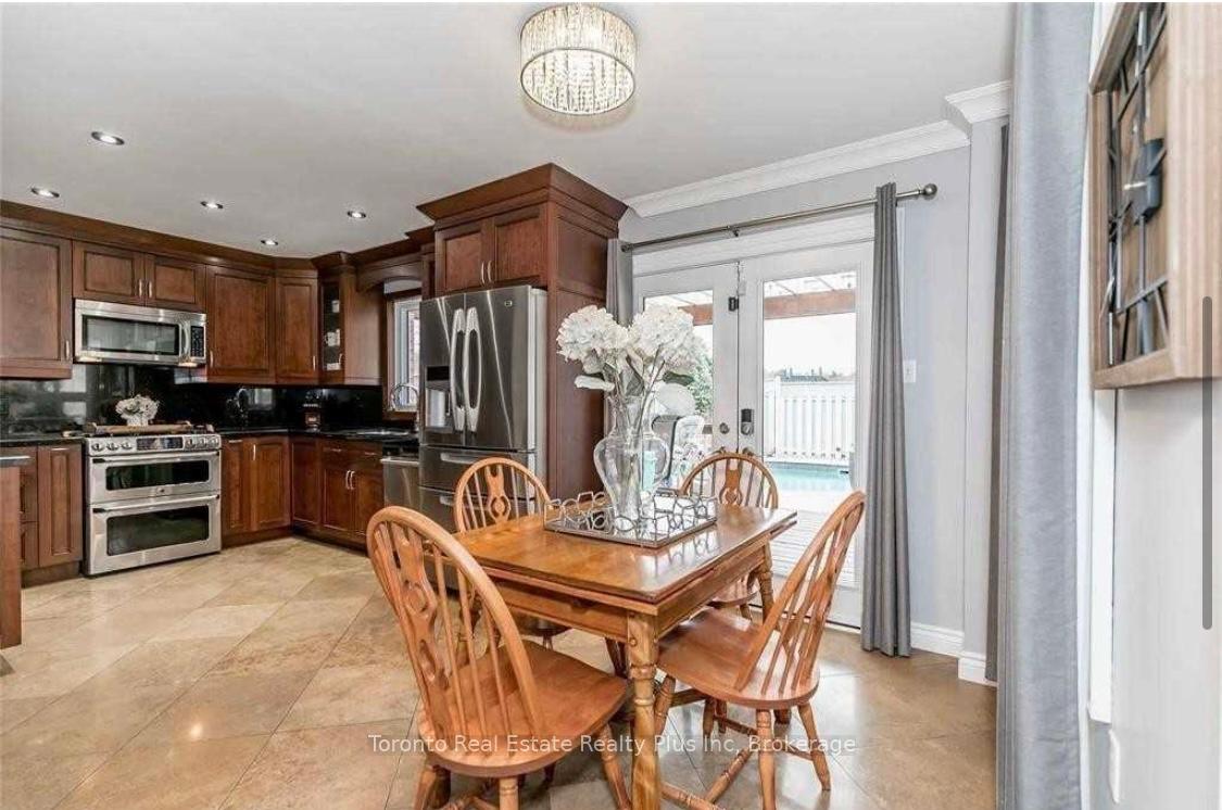 Photo 9 of 156 Sundew Drive, Barrie, Holly — HOMEH
