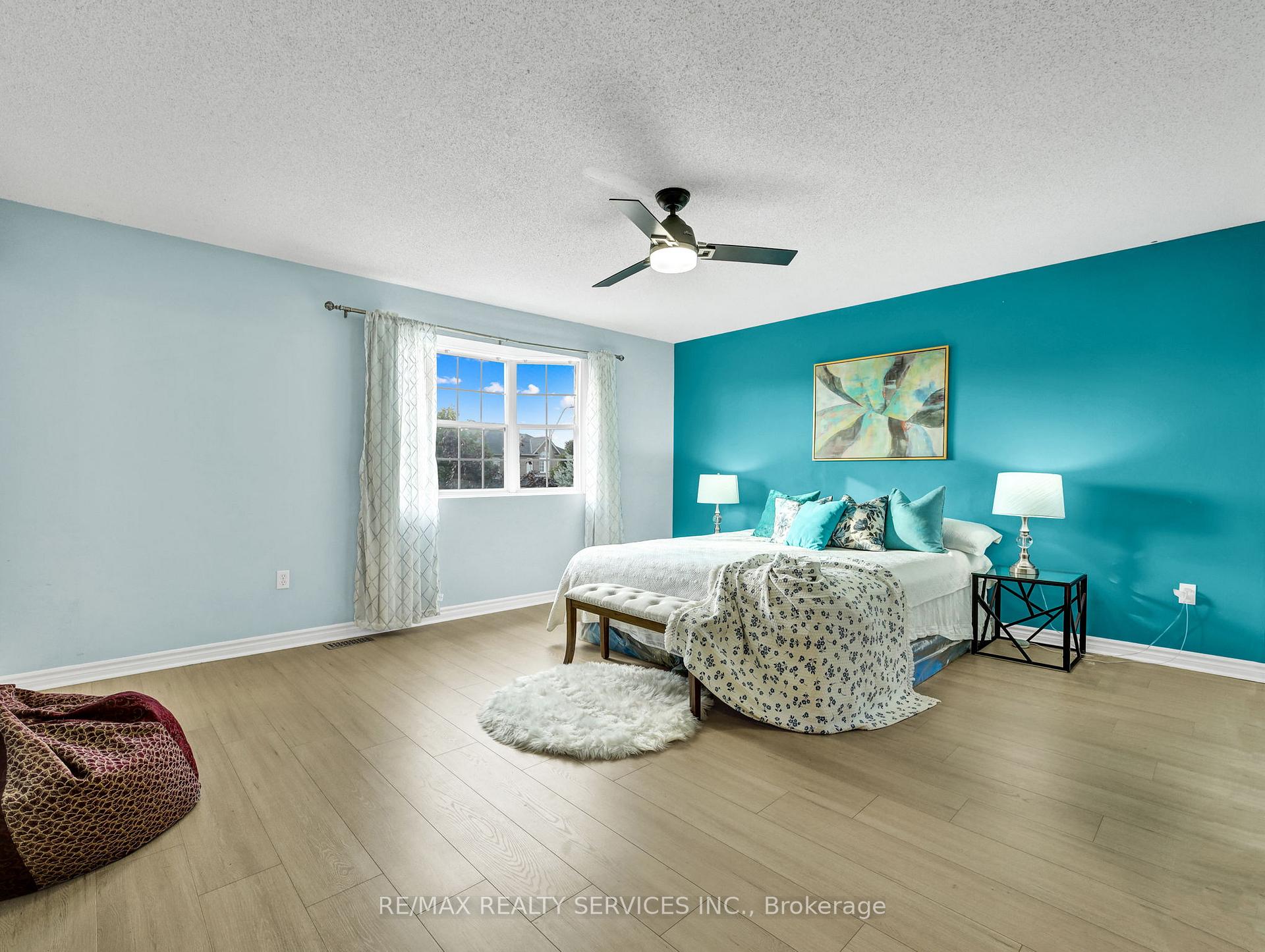 Photo 14 of 11 Willowridge Way, Hamilton, Stoney Creek — HOMEH