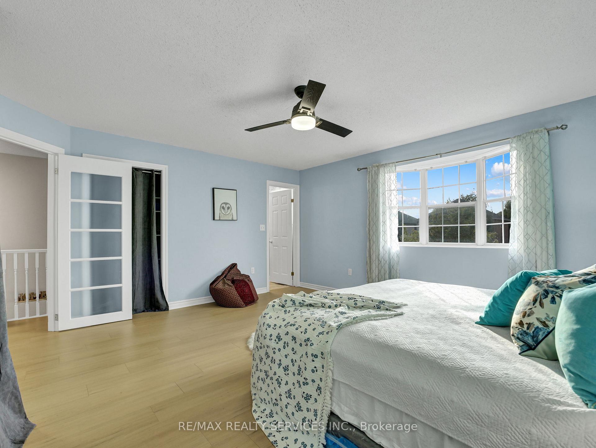 Photo 15 of 11 Willowridge Way, Hamilton, Stoney Creek — HOMEH
