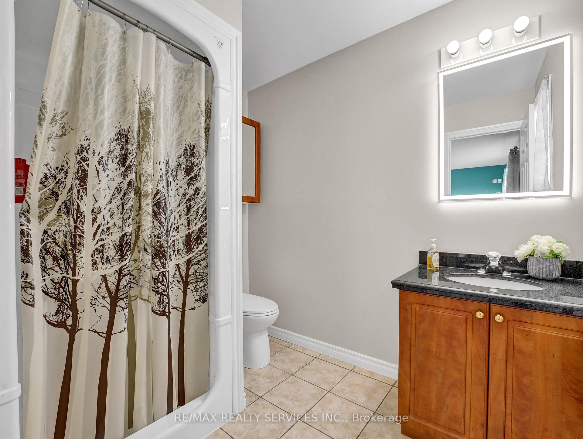 Photo 21 of 11 Willowridge Way, Hamilton, Stoney Creek — HOMEH