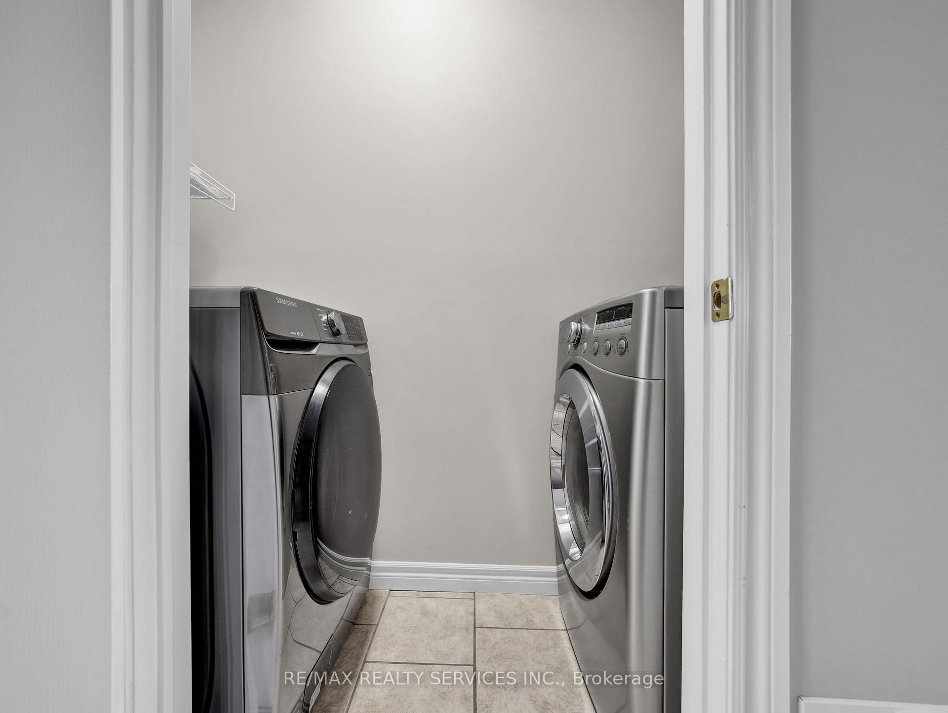 Photo 22 of 11 Willowridge Way, Hamilton, Stoney Creek — HOMEH
