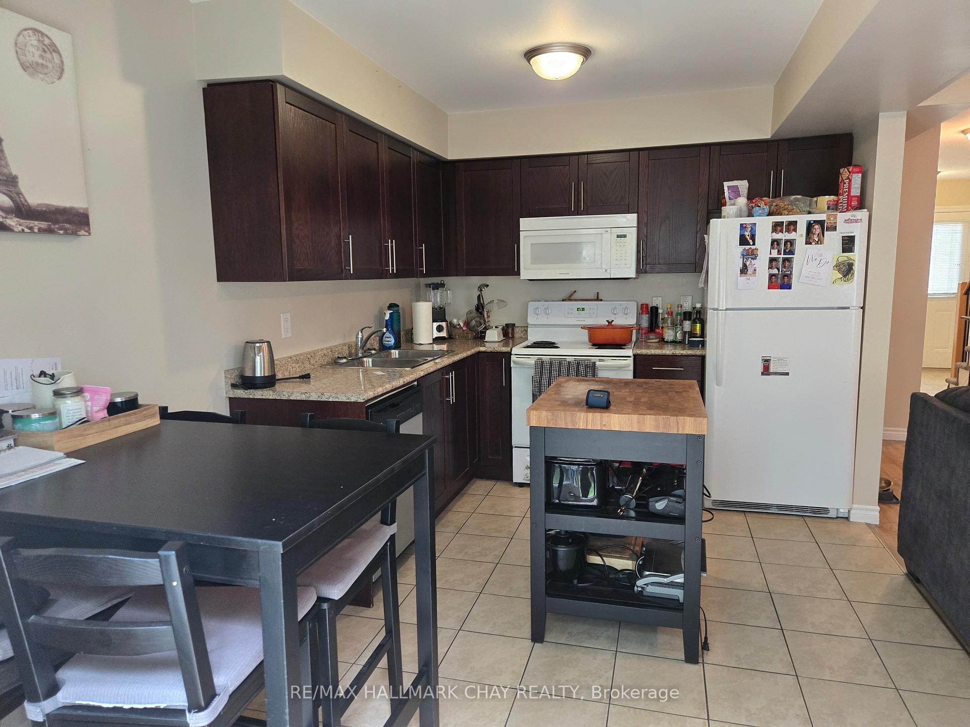 Photo 4 of Unit 7, 204 Alva Street S, Barrie, Ardagh — HOMEH