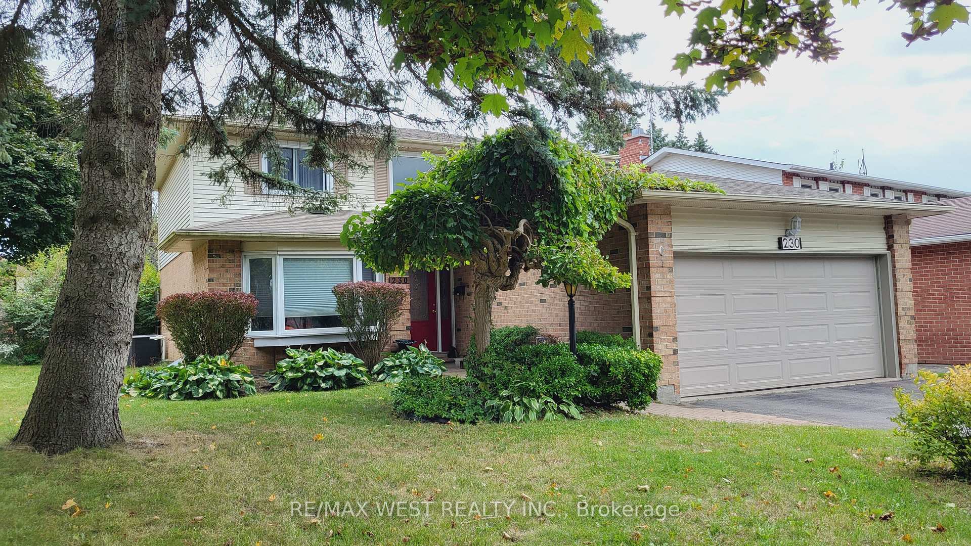 Front of 230 Browning Trail