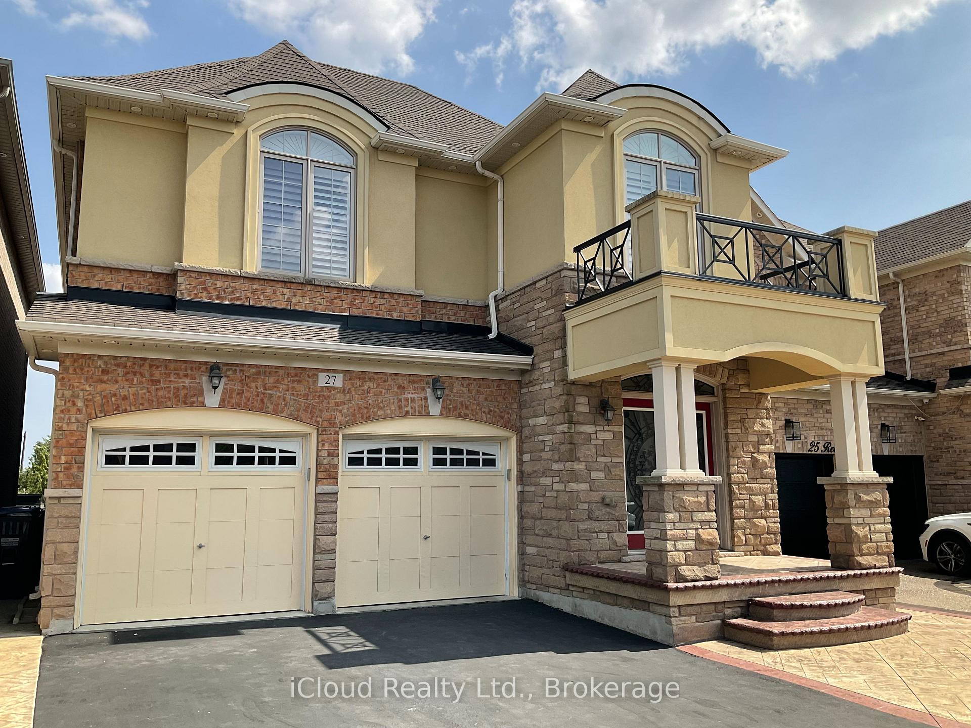 Photo 2 of 27 Relton Circle, Brampton, Vales of Castlemore — HOMEH