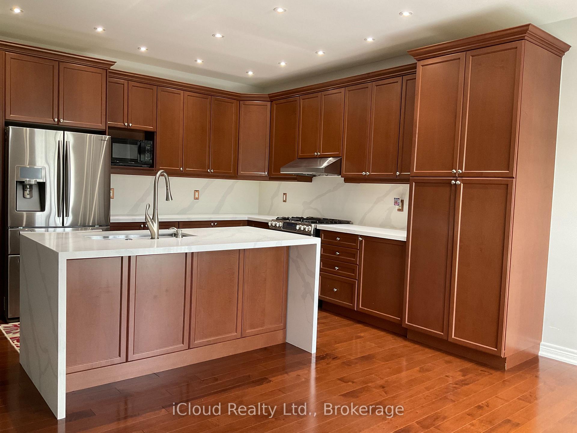 Photo 5 of 27 Relton Circle, Brampton, Vales of Castlemore — HOMEH