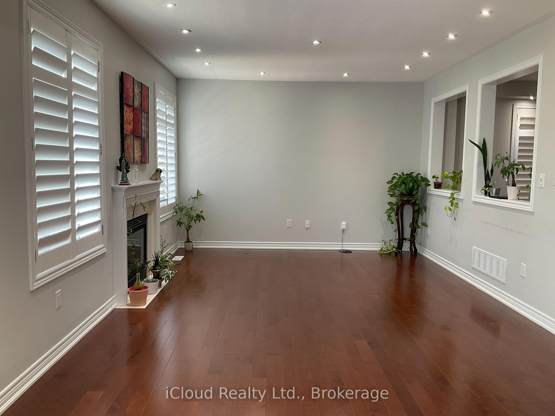 Photo 7 of 27 Relton Circle, Brampton, Vales of Castlemore — HOMEH